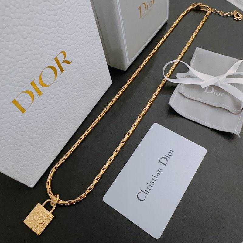 Dior Necklace 04lyr200